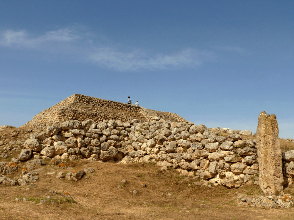 Altare prenuragico di Monte d'Accoddi- 4000 BC