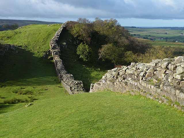 Hadrian’s Wall, Historical landmark in England