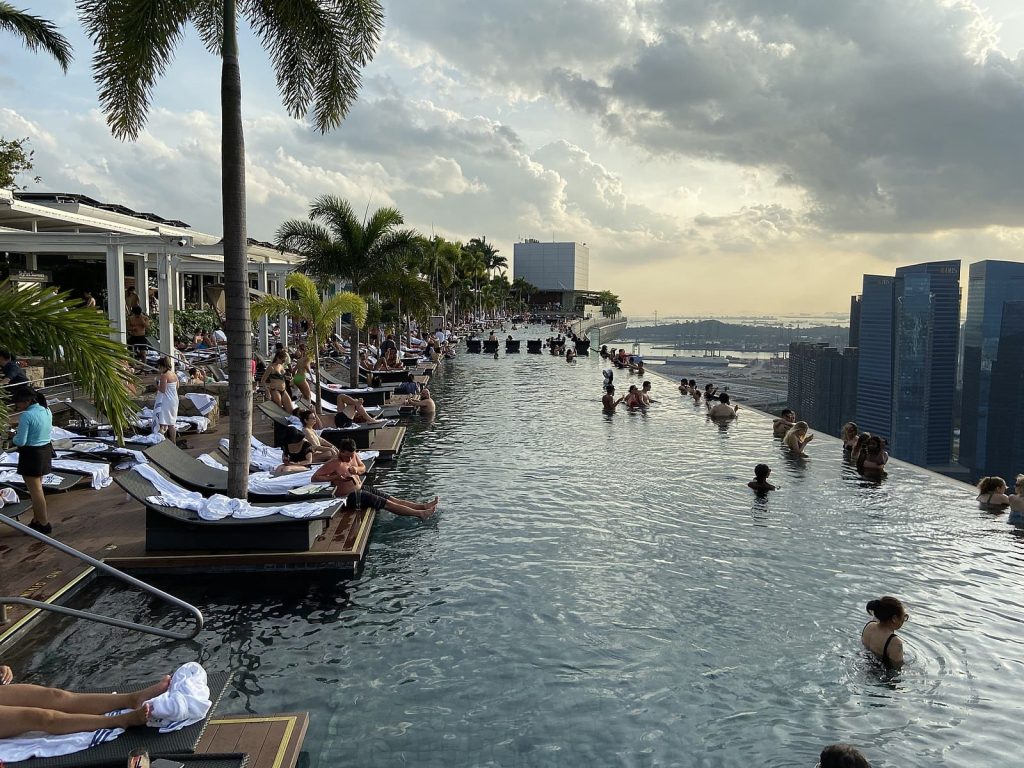 Marina Bay Sands Infinity Pool,